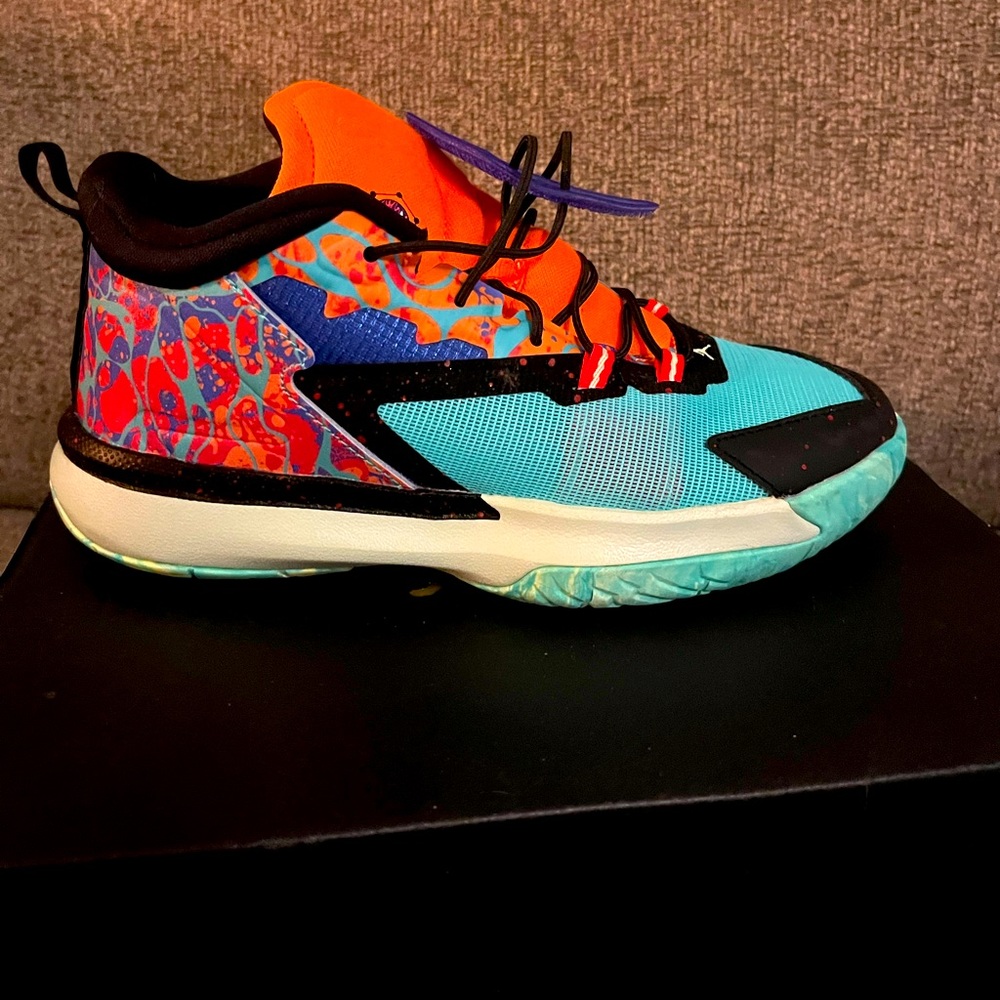 New in box-Jordan Zion 1- Boys size 2Y